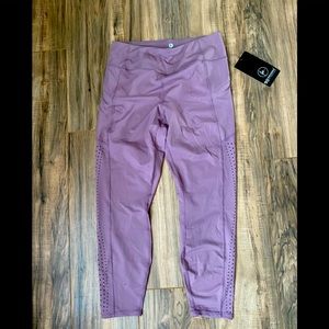 Nwt Mauve 90 degree by reflex crop leggings.
